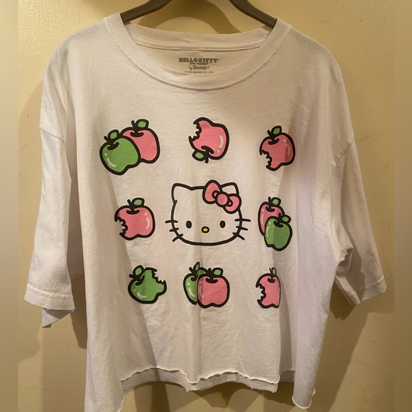 Hello Kitty cropped top - Picture 6 of 6